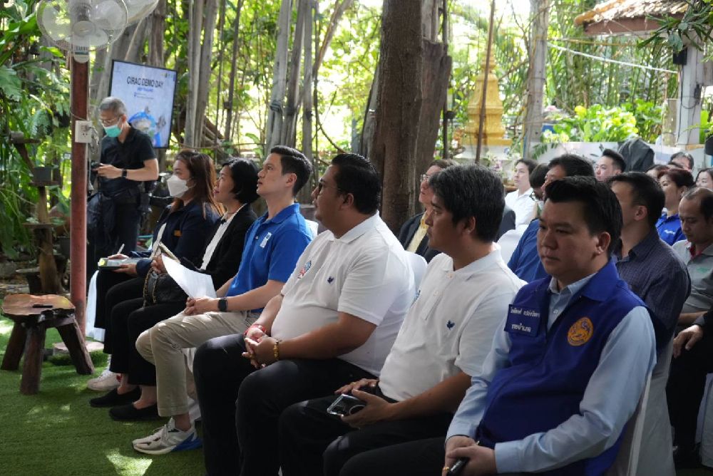 อาจเป็นรูปภาพของ 6 คน และ ข้อความพูดว่า "@u N CIRAC DEMO DAY UNDP THAILAND WAT CHAK DAENG PHRA PRADAENG, SAMUT PRAKAN"